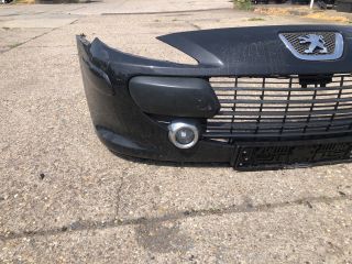 bontott PEUGEOT 307 Első Lökhárító (Részeivel)