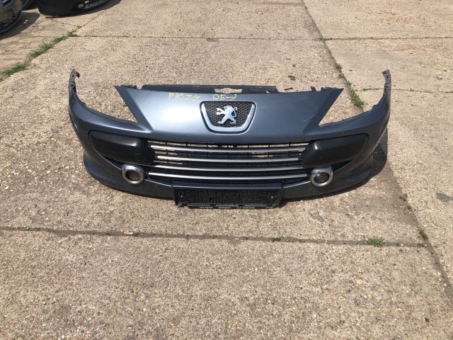 bontott PEUGEOT 307 Első Lökhárító (Részeivel)
