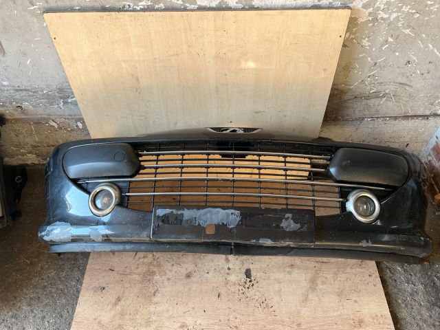 bontott PEUGEOT 307 Első Lökhárító (Részeivel)