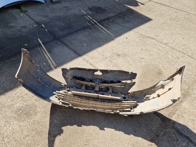 bontott PEUGEOT 307 Első Lökhárító (Részeivel)