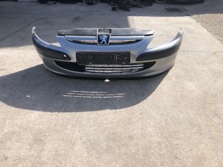 bontott PEUGEOT 307 Első Lökhárító (Részeivel)