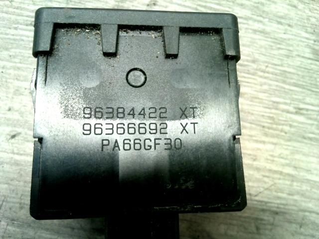 bontott PEUGEOT 307 Fényszórómagasság Állító Kapcsoló