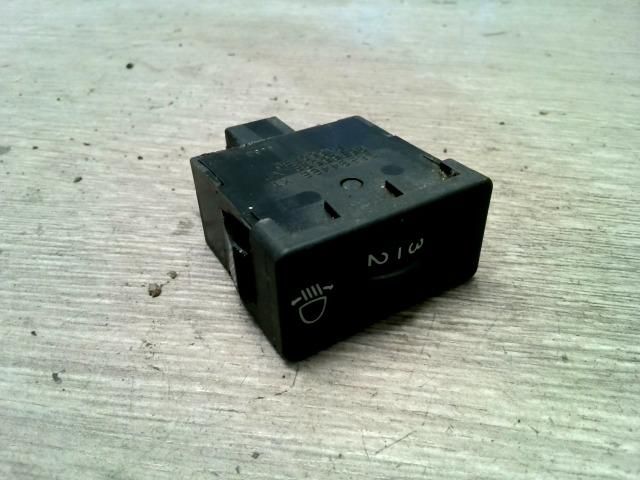 bontott PEUGEOT 307 Fényszórómagasság Állító Kapcsoló