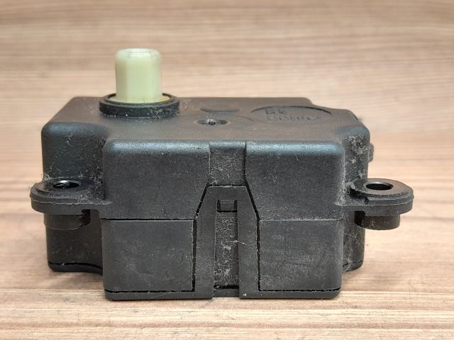 bontott PEUGEOT 307 Fűtés Állító Motor