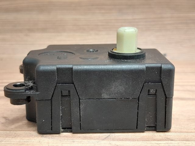 bontott PEUGEOT 307 Fűtés Állító Motor