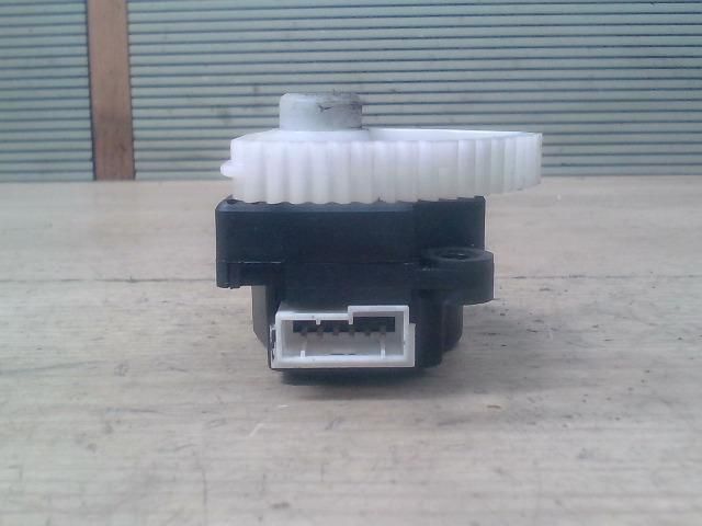 bontott PEUGEOT 307 Fűtés Állító Motor