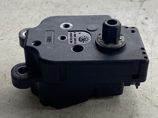 bontott PEUGEOT 307 Fűtés Állító Motor