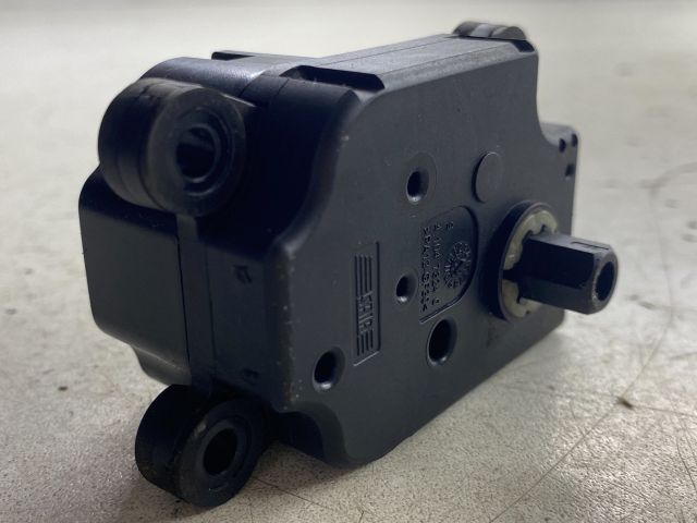 bontott PEUGEOT 307 Fűtés Állító Motor