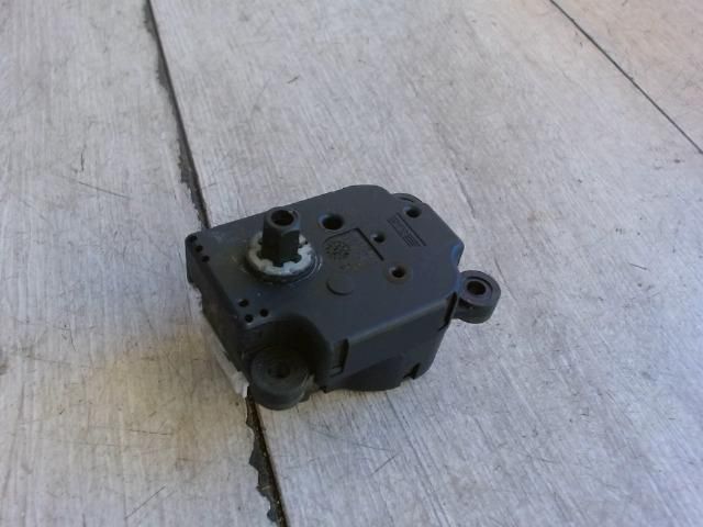 bontott PEUGEOT 307 Fűtés Állító Motor