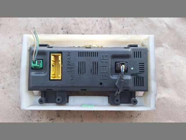 bontott PEUGEOT 307 Fűtéskapcsoló (digit klímás)