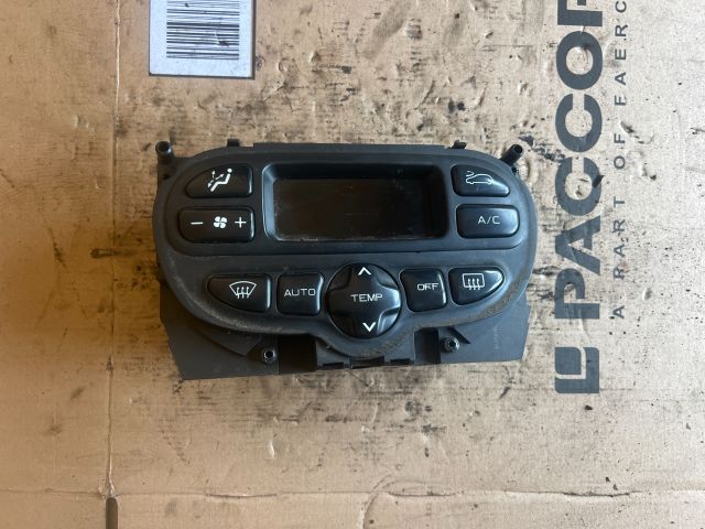 bontott PEUGEOT 307 Fűtéskapcsoló (digit klímás)
