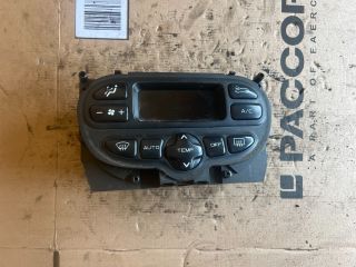 bontott PEUGEOT 307 Fűtéskapcsoló (digit klímás)