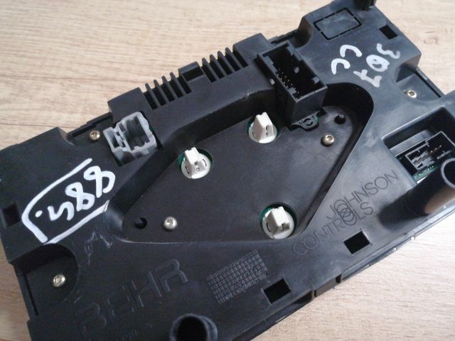 bontott PEUGEOT 307 Fűtéskapcsoló (digit klímás)