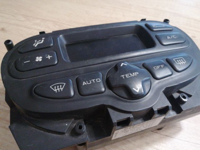 bontott PEUGEOT 307 Fűtéskapcsoló (digit klímás)