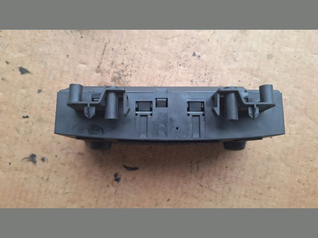 bontott PEUGEOT 307 Fűtéskapcsoló (digit klímás)