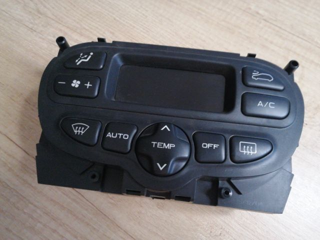 bontott PEUGEOT 307 Fűtéskapcsoló (digit klímás)