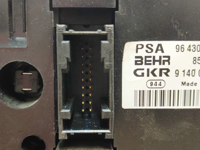 bontott PEUGEOT 307 Fűtéskapcsoló (digit klímás)