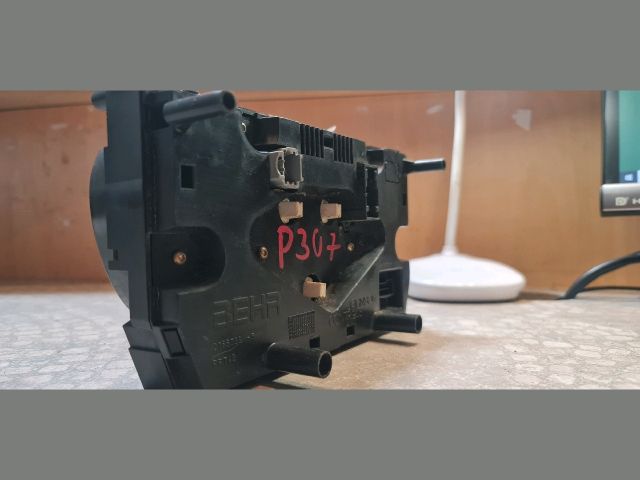 bontott PEUGEOT 307 Fűtéskapcsoló (digit klímás)