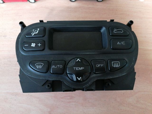 bontott PEUGEOT 307 Fűtéskapcsoló (digit klímás)