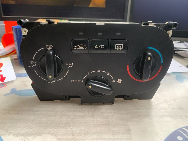 bontott PEUGEOT 307 Fűtéskapcsoló (manuális klímás)
