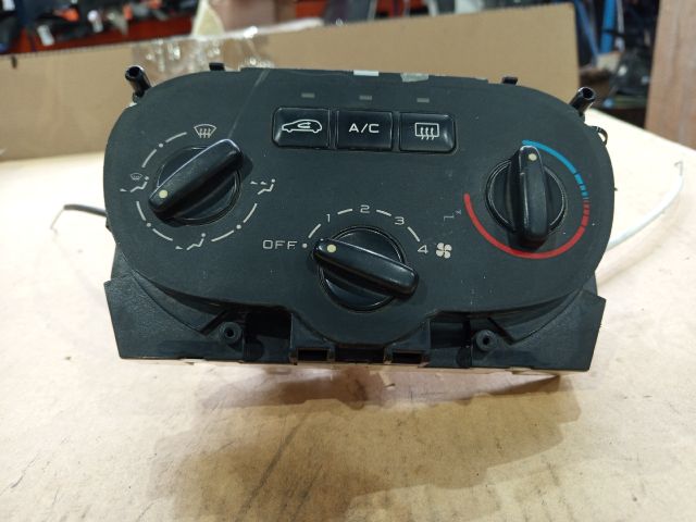 bontott PEUGEOT 307 Fűtéskapcsoló (manuális klímás)