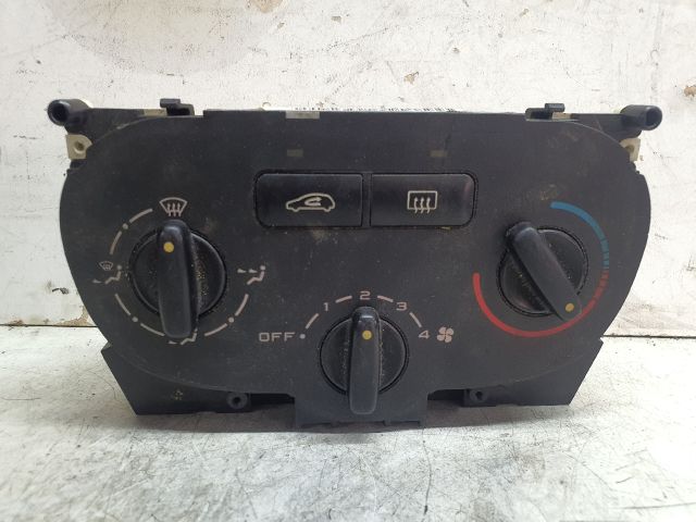 bontott PEUGEOT 307 Fűtéskapcsoló (Nem klímás)
