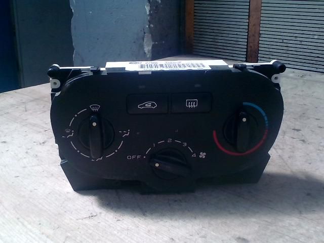 bontott PEUGEOT 307 Fűtéskapcsoló