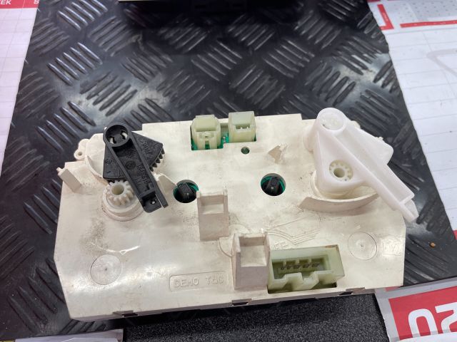 bontott PEUGEOT 307 Fűtéskapcsoló