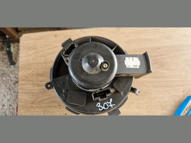 bontott PEUGEOT 307 Fűtőmotor (Klímás)