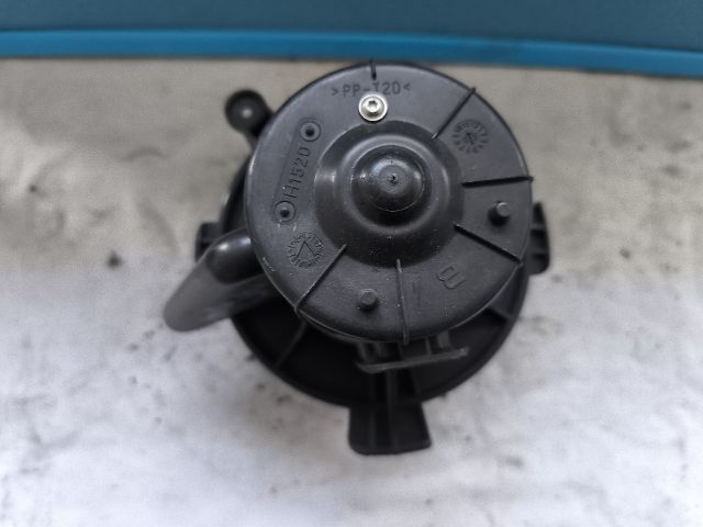 bontott PEUGEOT 307 Fűtőmotor (Klímás)