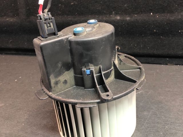 bontott PEUGEOT 307 Fűtőmotor (Klímás)