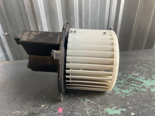 bontott PEUGEOT 307 Fűtőmotor (Nem klímás)