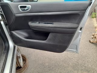 bontott PEUGEOT 307 Hátsó középső Biztonsági Öv