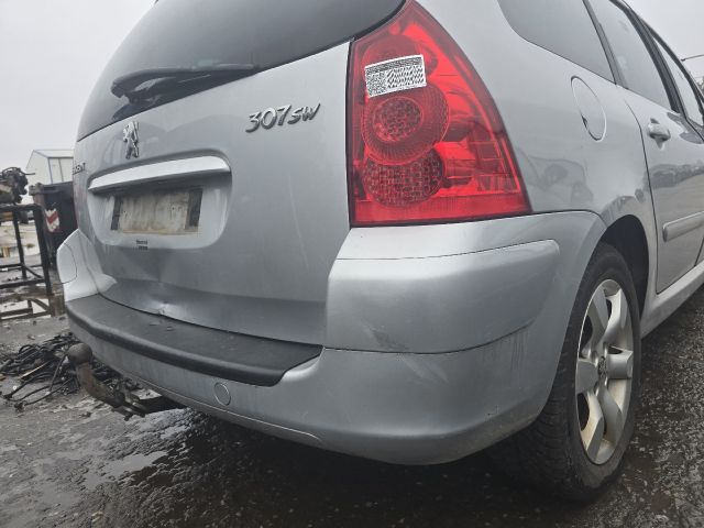 bontott PEUGEOT 307 Hátsó Lökhárító (Részeivel)