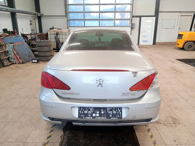 bontott PEUGEOT 307 Hátsó Lökhárító (Üresen)