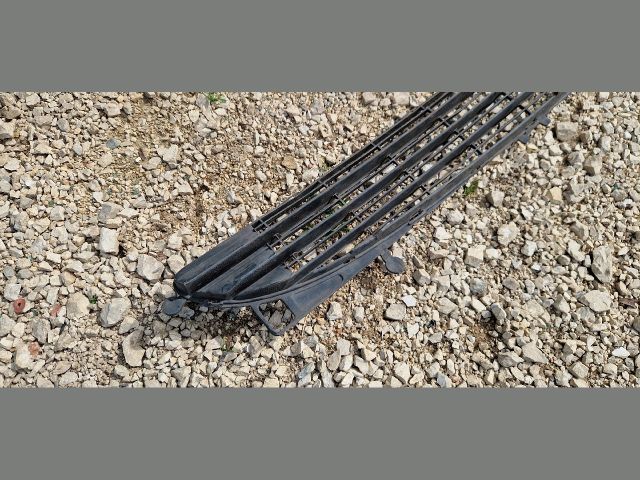 bontott PEUGEOT 307 Hűtőrács