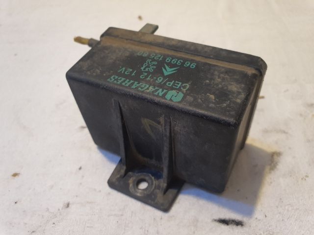 bontott PEUGEOT 307 Izzító Relé