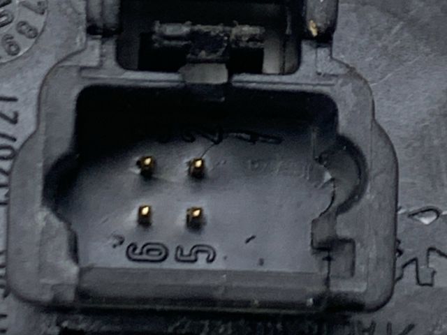 bontott PEUGEOT 307 Jobb első Ablakemelő Kapcsoló