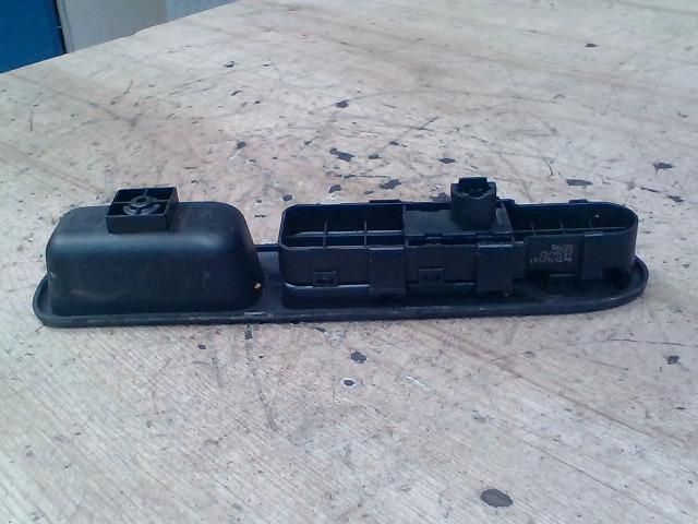 bontott PEUGEOT 307 Jobb első Ablakemelő Kapcsoló