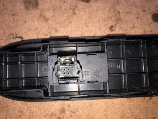 bontott PEUGEOT 307 Jobb első Ablakemelő Kapcsoló