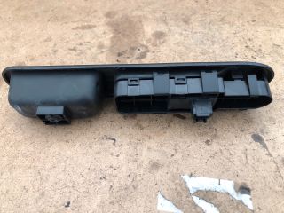 bontott PEUGEOT 307 Jobb első Ablakemelő Kapcsoló