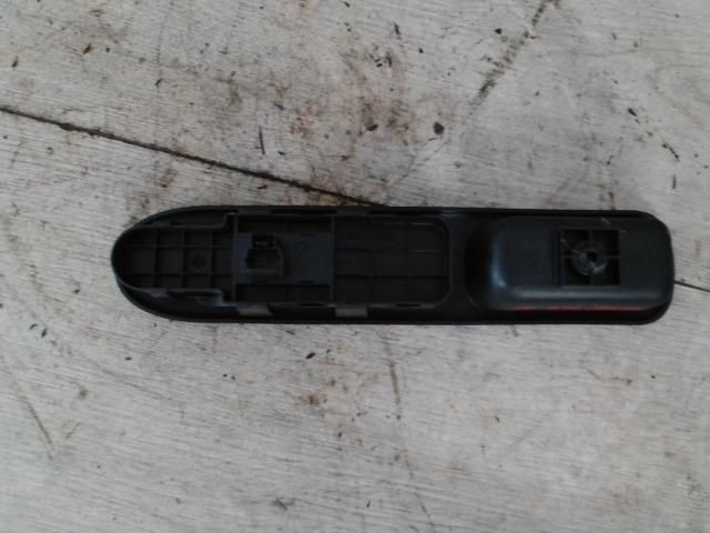 bontott PEUGEOT 307 Jobb első Ablakemelő Kapcsoló