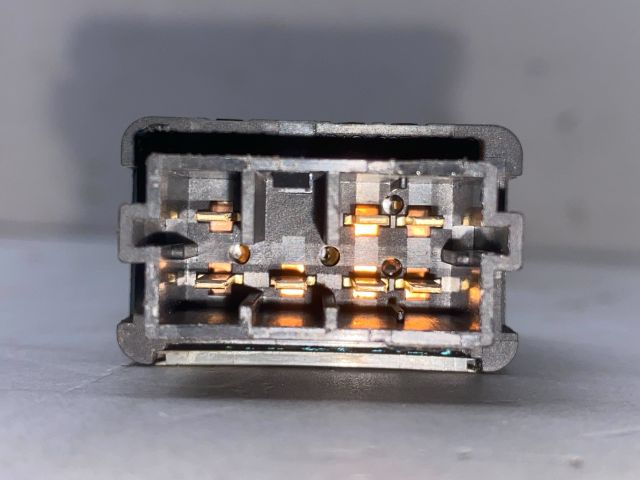 bontott PEUGEOT 307 Jobb első Ablakemelő Kapcsoló