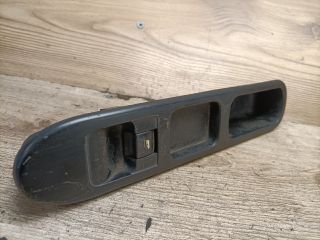 bontott PEUGEOT 307 Jobb első Ablakemelő Kapcsoló