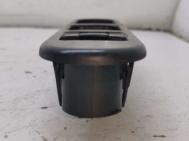 bontott PEUGEOT 307 Jobb első Ablakemelő Kapcsoló