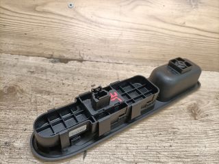 bontott PEUGEOT 307 Jobb első Ablakemelő Kapcsoló