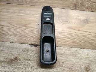 bontott PEUGEOT 307 Jobb első Ablakemelő Kapcsoló