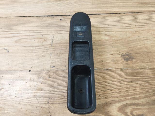 bontott PEUGEOT 307 Jobb első Ablakemelő Kapcsoló