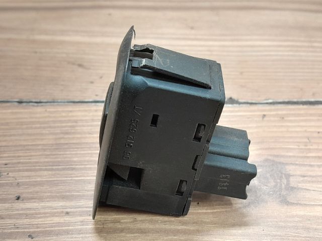 bontott PEUGEOT 307 Jobb első Ablakemelő Kapcsoló