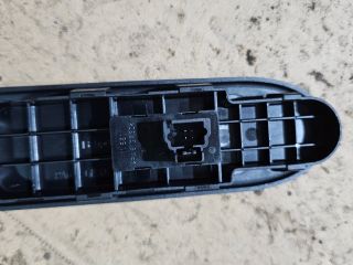 bontott PEUGEOT 307 Jobb első Ablakemelő Kapcsoló